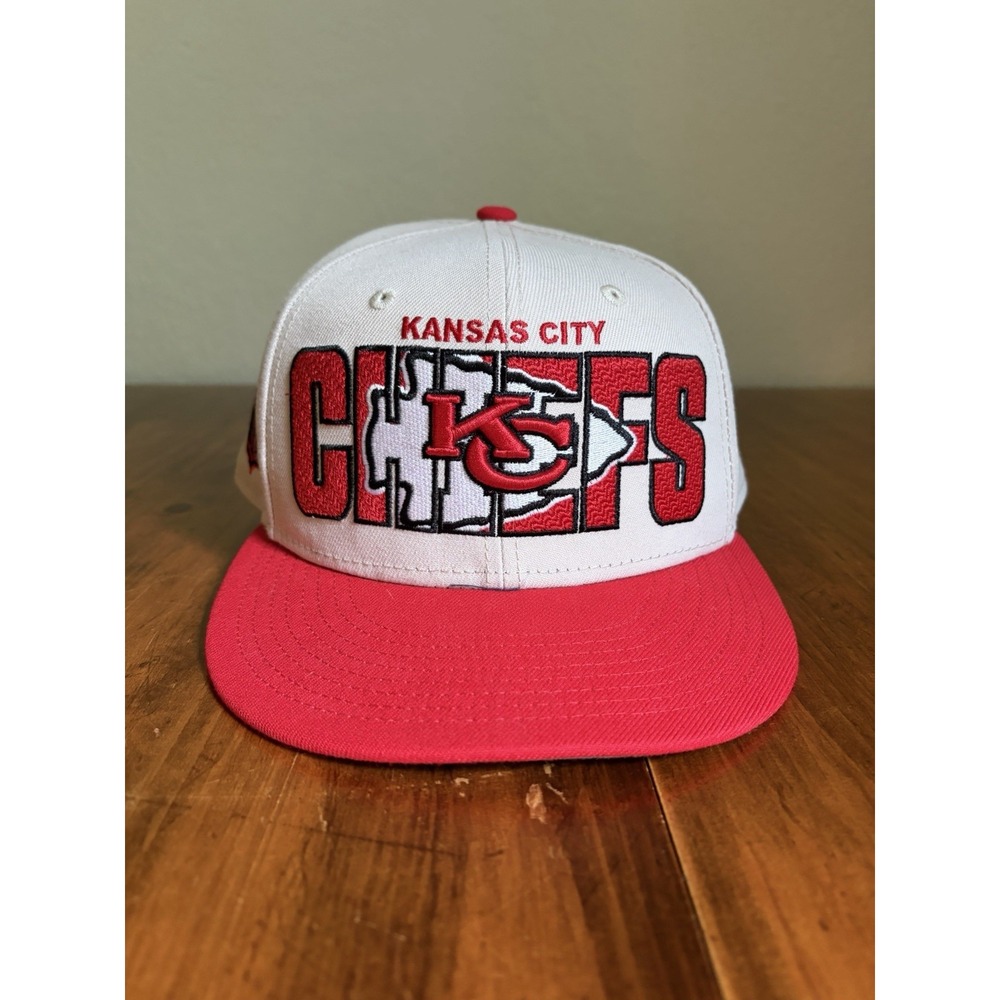 Kansas City Chiefs Draft Hat Fitted 7 5/8 New Era 59Fifty NFL Cap Block Spellout